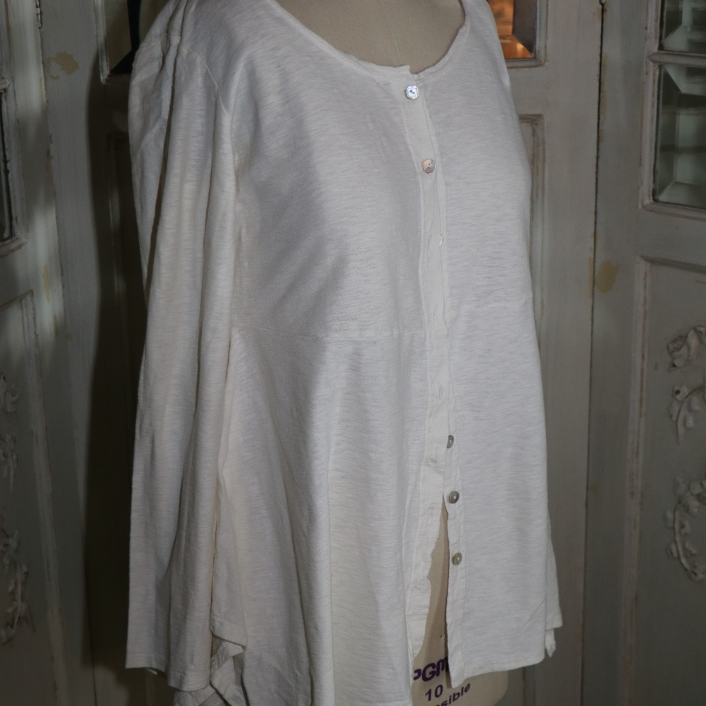 Lite weight cream colored cotton cardigan